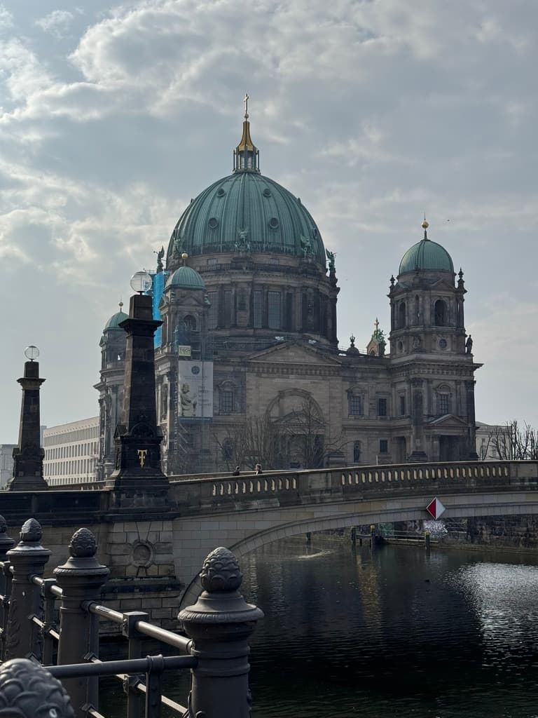 Berlin: Guia de Viaje + Mapa